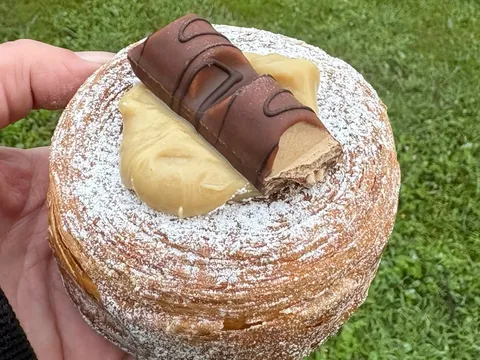 Kinder bueno croissant from Della & dottie