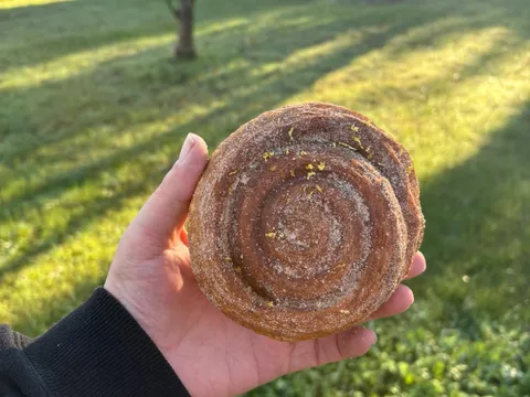 Autumn morning bun from Della & dottie