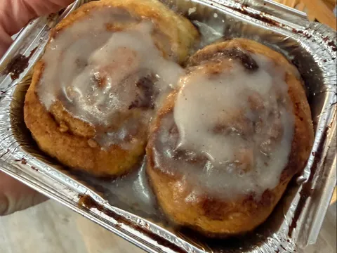 Dairy free & GF cinnamon scrolls from B Kinda Crunchy 