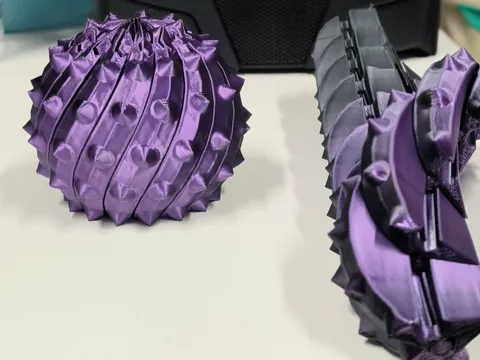 Spikey ball fidget from Dave's 3d printed creations