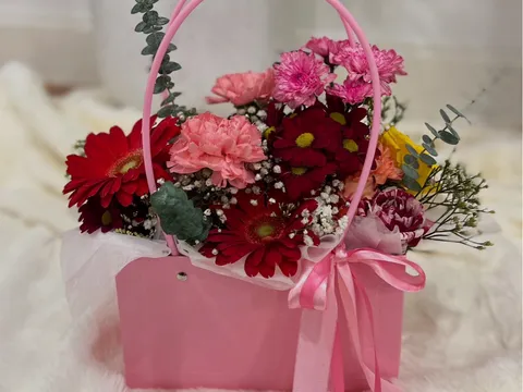 Flower Purse 🌸 from Blooming Thoughts