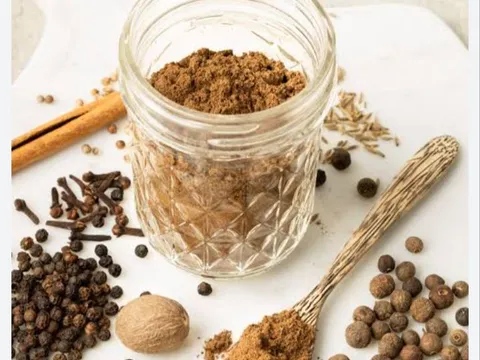 Whole Spices from Mrs & Mrs Henry