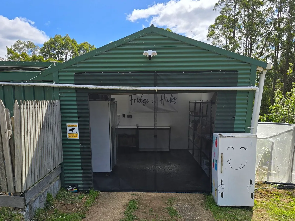 Fridge on Hicks in Yolla, TAS
