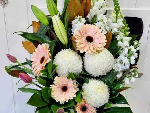Two Wells Flowers in Two Wells, SA
