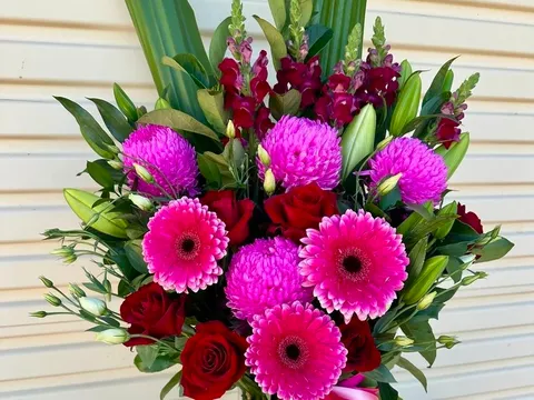 Two Wells Flowers in Two Wells, SA